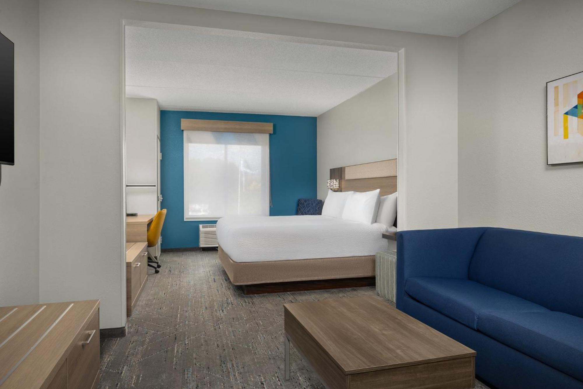 Holiday Inn Express Hotel & Suites Greensboro - Airport Area By Ihg Esterno foto