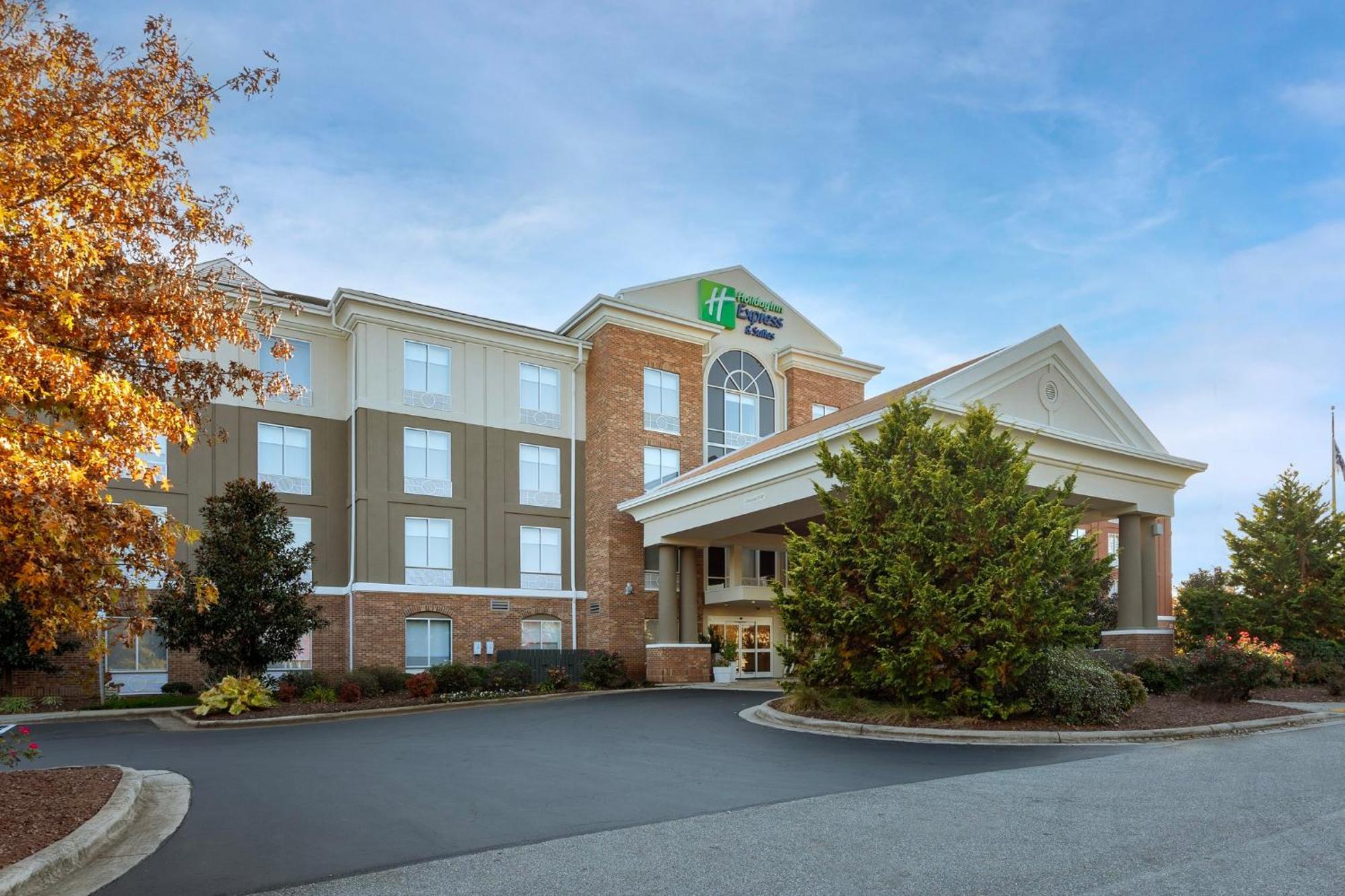 Holiday Inn Express Hotel & Suites Greensboro - Airport Area By Ihg Esterno foto