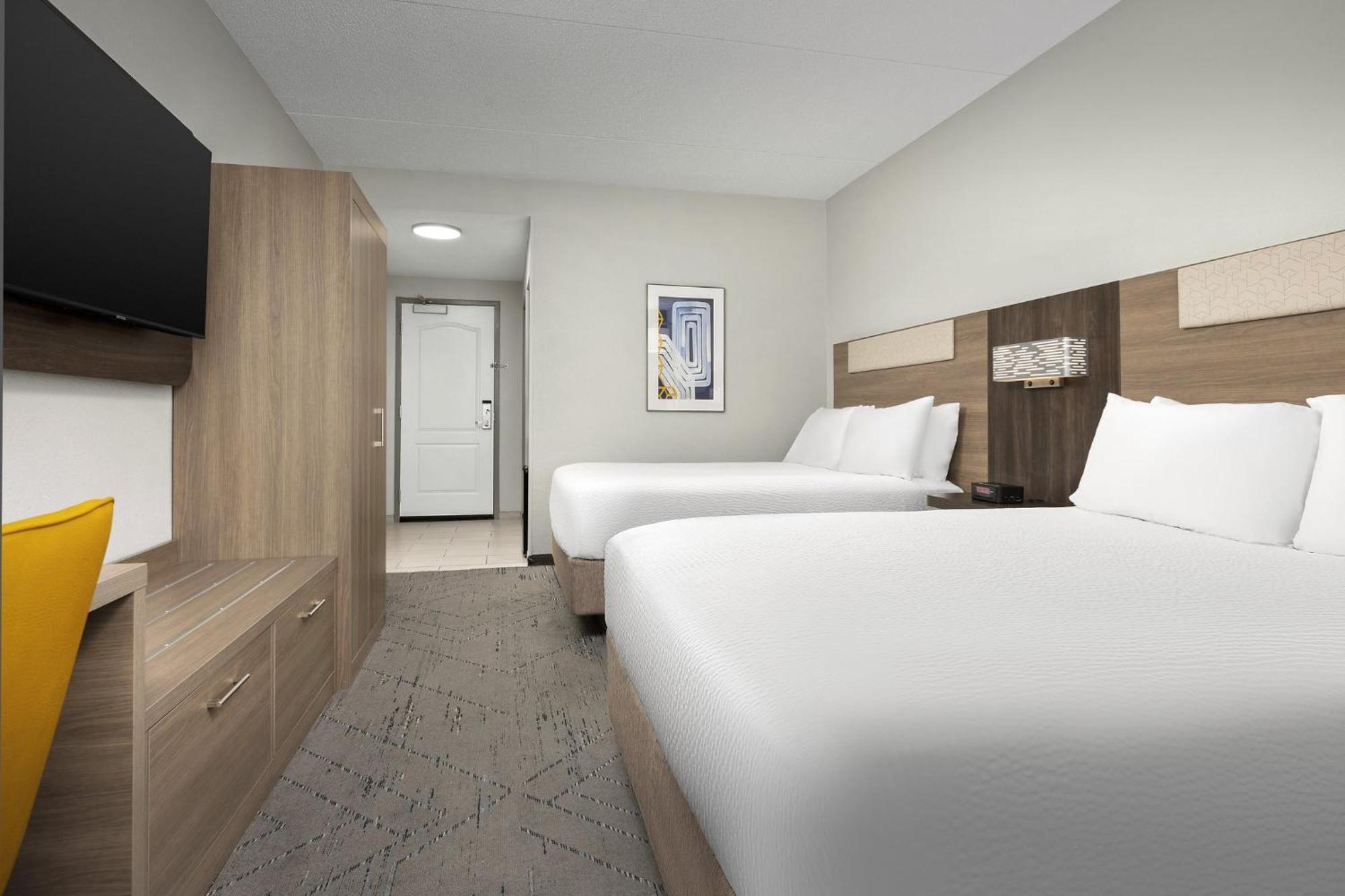 Holiday Inn Express Hotel & Suites Greensboro - Airport Area By Ihg Esterno foto