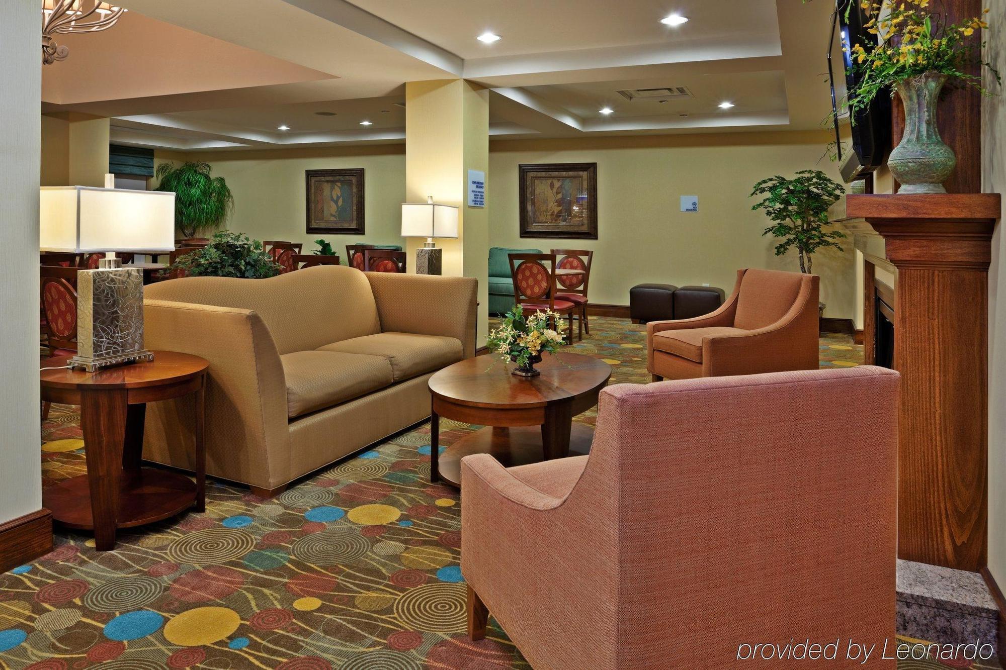 Holiday Inn Express Hotel & Suites Greensboro - Airport Area By Ihg Esterno foto