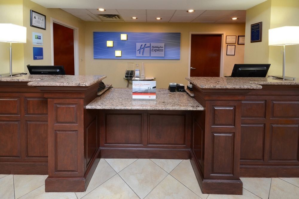 Holiday Inn Express Hotel & Suites Greensboro - Airport Area By Ihg Esterno foto