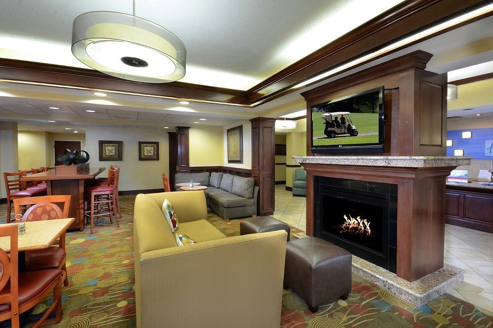 Holiday Inn Express Hotel & Suites Greensboro - Airport Area By Ihg Esterno foto