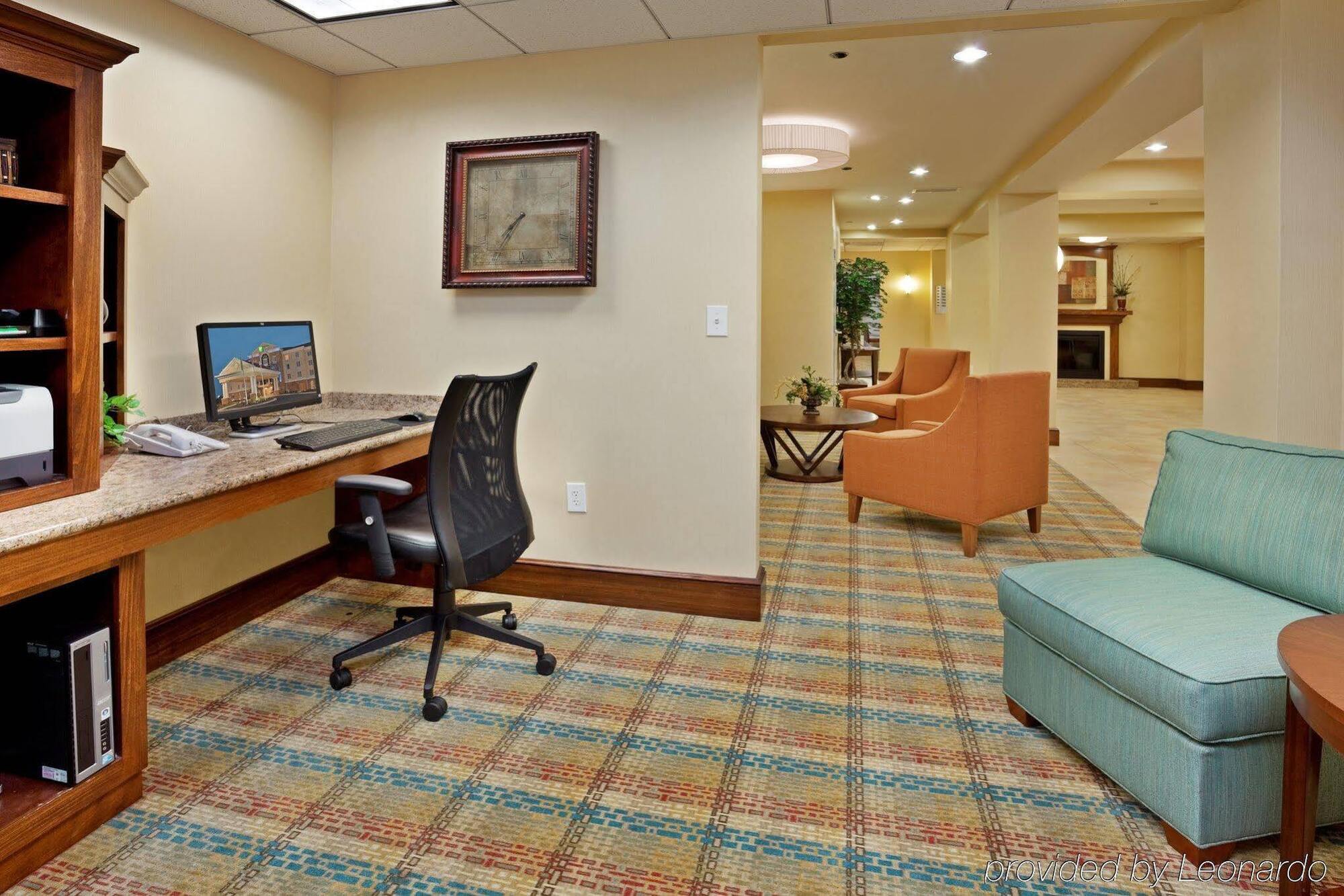 Holiday Inn Express Hotel & Suites Greensboro - Airport Area By Ihg Esterno foto