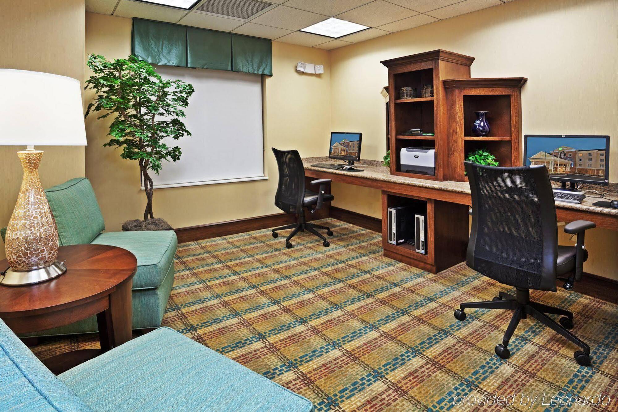 Holiday Inn Express Hotel & Suites Greensboro - Airport Area By Ihg Esterno foto